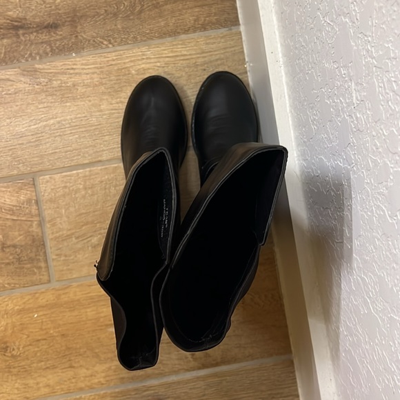 Black riding boots with stretch back for comfort! - Picture 5 of 7